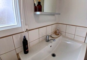 ヘアドライヤー、タオル