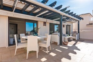 Apartment | 3 bedrooms - Stylish Apartment With Pool in Marbella - Ref M51 (Marbella)