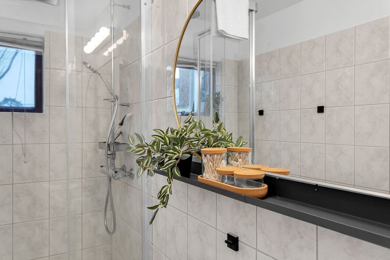 Hair dryer, towels
