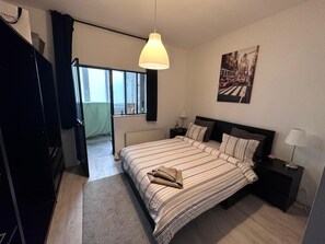 1 chambre, fer et planche à repasser, lit parapluie, Wi-Fi gratuit