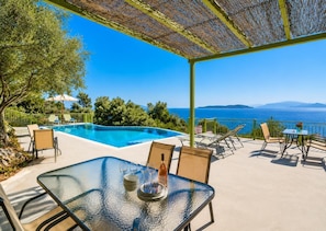 Outdoor dining - Villa Votsalo - Three Bedroom Villa, Sleeps 6 (Lefkada)