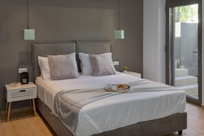 4 bedrooms, iron/ironing board, free WiFi, bed sheets - Villa Crystal Sun with Heated Pool, by Estia (Giofirakia)