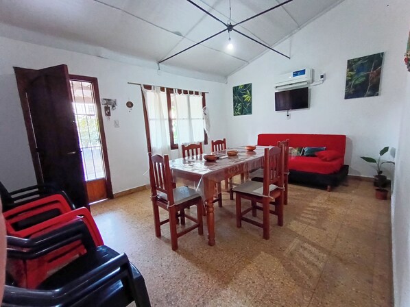 Télévision à écran plat