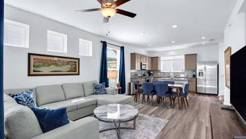 House, Multiple Beds, Patio, Garden View (Garten Haus) | Living area | 42-inch flat-screen TV with digital channels