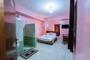 Standard Double Room - Sislink Suites (Nairobi)