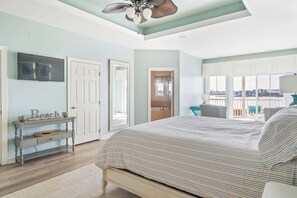 4 habitaciones, tabla de planchar con plancha, wifi y ropa de cama 