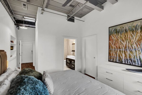 2 chambres, bureau, fer et planche à repasser, Wi-Fi gratuit