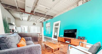 Central Apt: Xbox S, Walk to Tanger & Coffee Shop + Amenities
