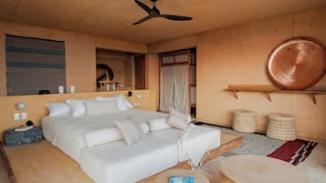 典雅開放式套房, 私人泳池 | 高級寢具、Select Comfort 床墊、迷你吧、房內夾萬