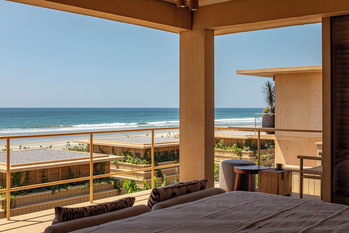 Junior Studio Suite, Bathtub | Beach/ocean view
