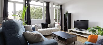 Bright apartment overlooking the Canal du Midi