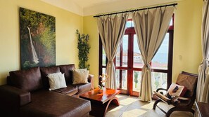 Smart TV - Beachfront 2 Bedroom with Spectacular Ocean Views - Family Friendly (Jaco Beach)