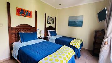 1 slaapkamer, een strijkplank/strijkijzer, gratis wifi, beddengoed
