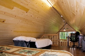1 bedroom, desk, free WiFi, bed sheets