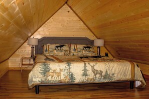 1 bedroom, desk, free WiFi, bed sheets - Cute Cabin Near Hatcher Pass (Wasilla)