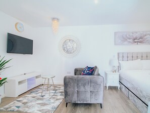 Apartment | Living area - Sheffield City Apartment Retreat (Sheffield)