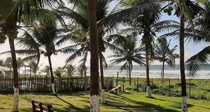 Brisa Mar Chalet on the Sand in Barra do JacuĂpe with private pool