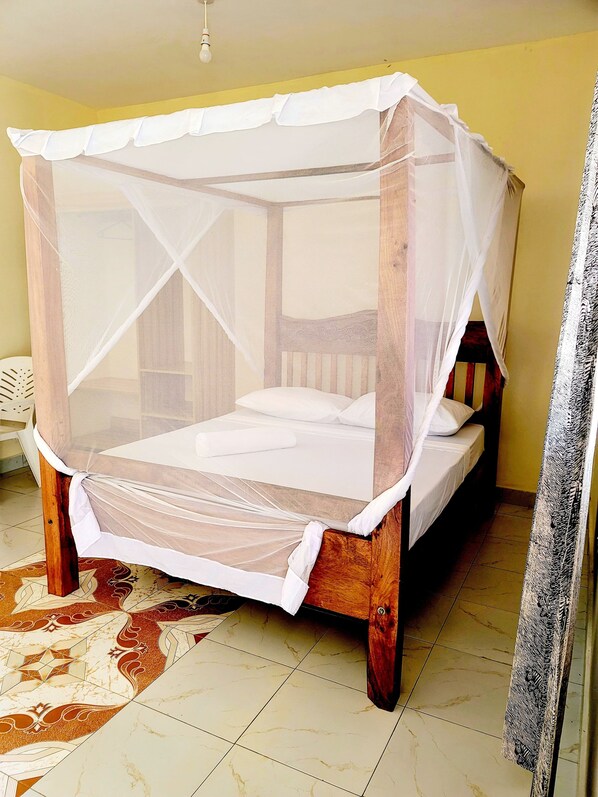 Standard Double Room, Balcony, Garden View