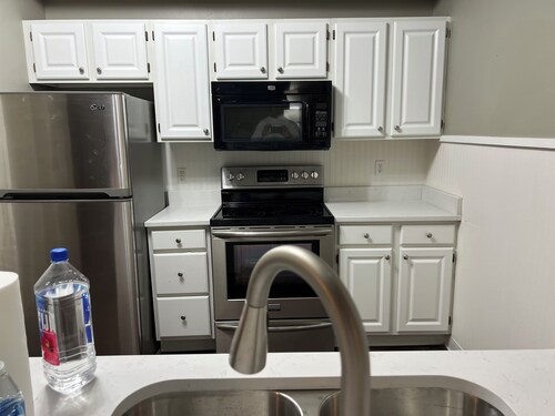 Cozy 2-bedroom condo in fabulous Parker with fitness room, WiFi