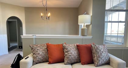 Cozy 2-bedroom condo in fabulous Parker with fitness room, WiFi