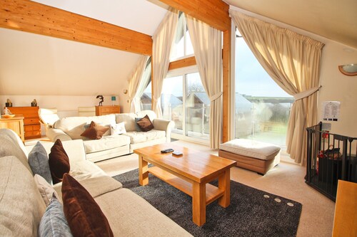 Four bedroom holiday lodge with onsite watersports.