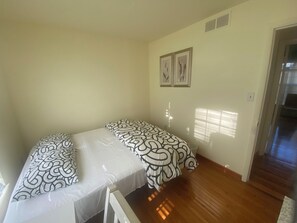 3 chambres, bureau, Wi-Fi, draps fournis