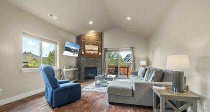 The Haley House | Hot Tub • Fenced Yard • Pets OK!