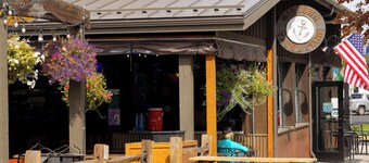 Murphy's Resort | Private Hot-Tub | Pet's OK
