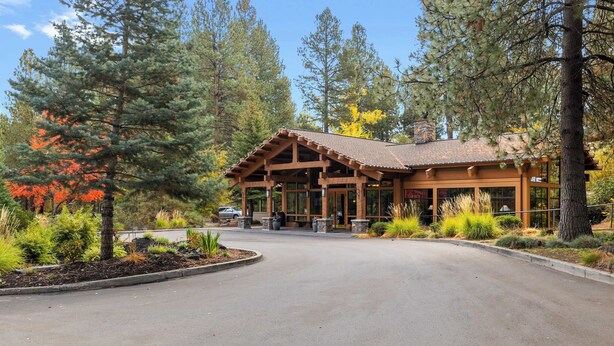 Exterior - Mount Bachelor Ski Condo w/Hot Tub & Pool Sleeps 6 (Bend)