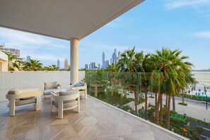 Terrace/patio - Upgraded 4 Bedroom Penthouse (Dubai)