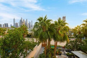 Property grounds - Upgraded 4 Bedroom Penthouse (Dubai)