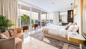Desk, iron/ironing board, WiFi, bed sheets - Upgraded 4 Bedroom Penthouse (Dubai)