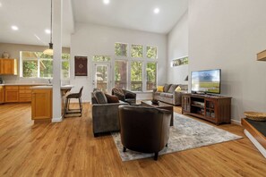 Unclassified image, 2 of 37, button