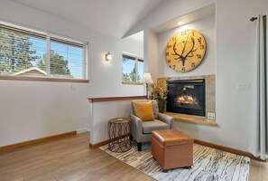 Interior - Taft at Old Mill | Pets Ok - Close to Downtown (Bend)