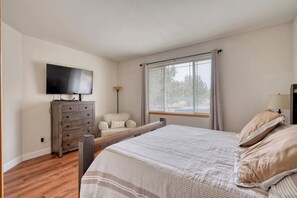 4 chambres, fer et planche à repasser, Wi-Fi, draps fournis