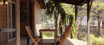 Cozy 2BDR Retreat in Bend for 6