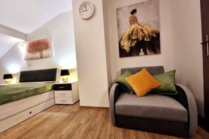 1 bedroom, iron/ironing board, WiFi, bed sheets