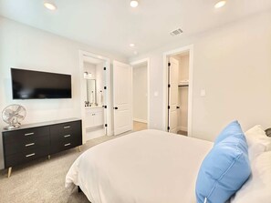 3 bedrooms, iron/ironing board, travel crib, WiFi