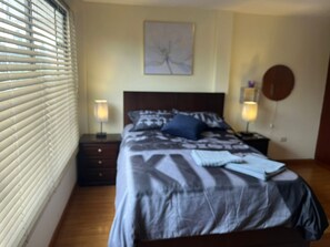 1 chambre, fer et planche à repasser, Wi-Fi, draps fournis