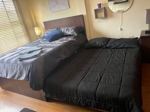 1 chambre, fer et planche à repasser, Wi-Fi, draps fournis