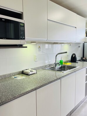 Microwave, oven