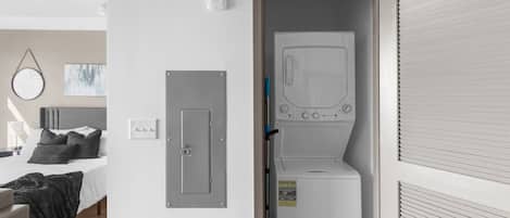 1 bedroom, desk, iron/ironing board, WiFi