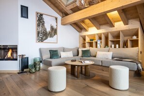 Fireplace - Wifi, 1st floor, view mountain, sauna, hammam, terrace, balcony, fireplace or stove, tv, 137m² (Méribel - Les Allues)