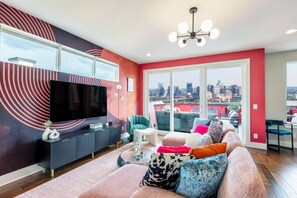 Smart-TV, Tischtennisplatte