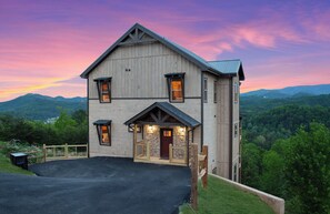 Exterior - Stunning View of Mt. LeConte, Private, 10 min to Pigeon Forge (Sevierville)