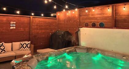 Surf & Sand, MCM Coastal Escape, Pet-friendly