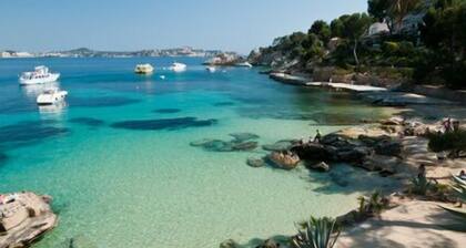 A3025 Apartment with sea view for 4 people in Cala Fornells