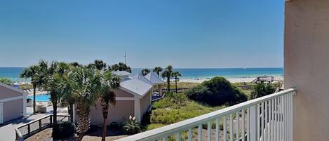 Studio (2 Bedrooms) | Property grounds