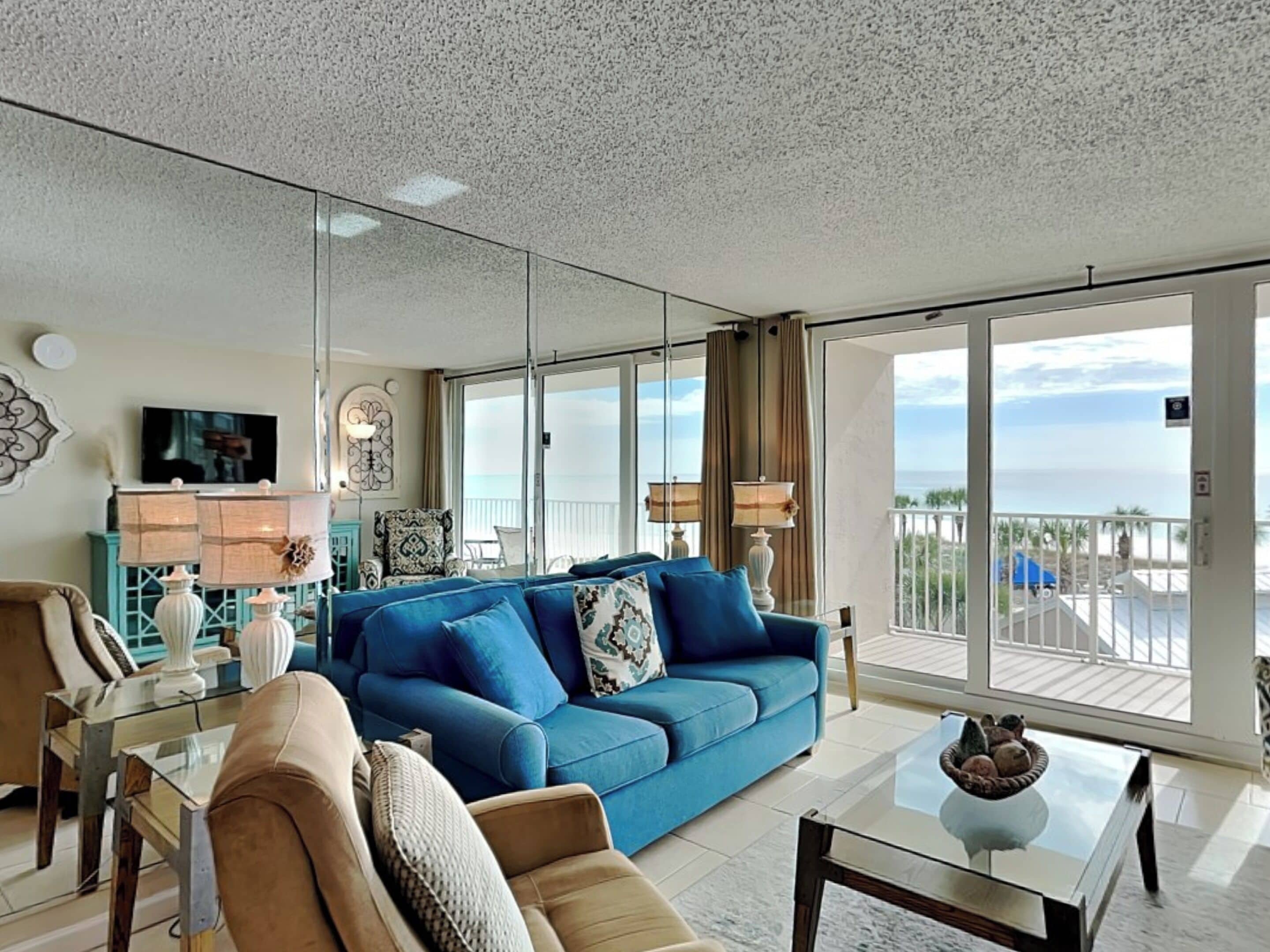 Condo (2 Bedrooms) | Property amenity