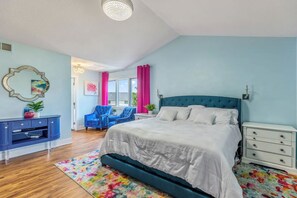 5 soverom, strykejern/-brett, wi-fi og sengetøy